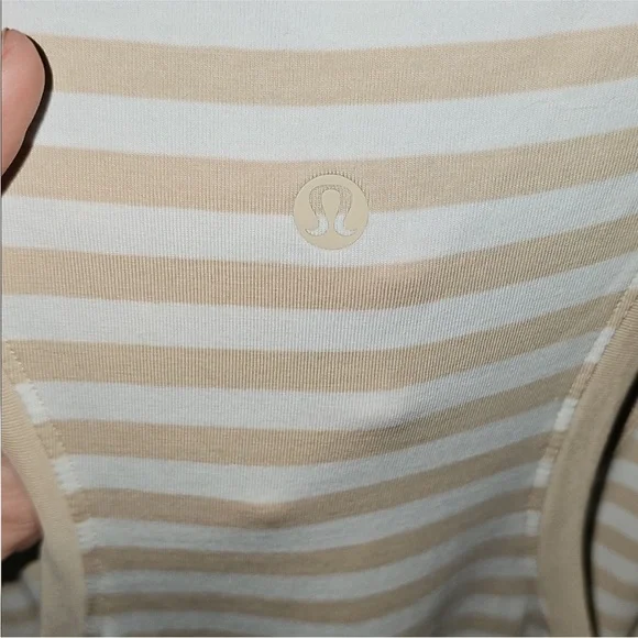 Lululemon Love Tank Nwts TUTA, Classic Fit, Hip Length Sz 8 - Picture 6 of 8